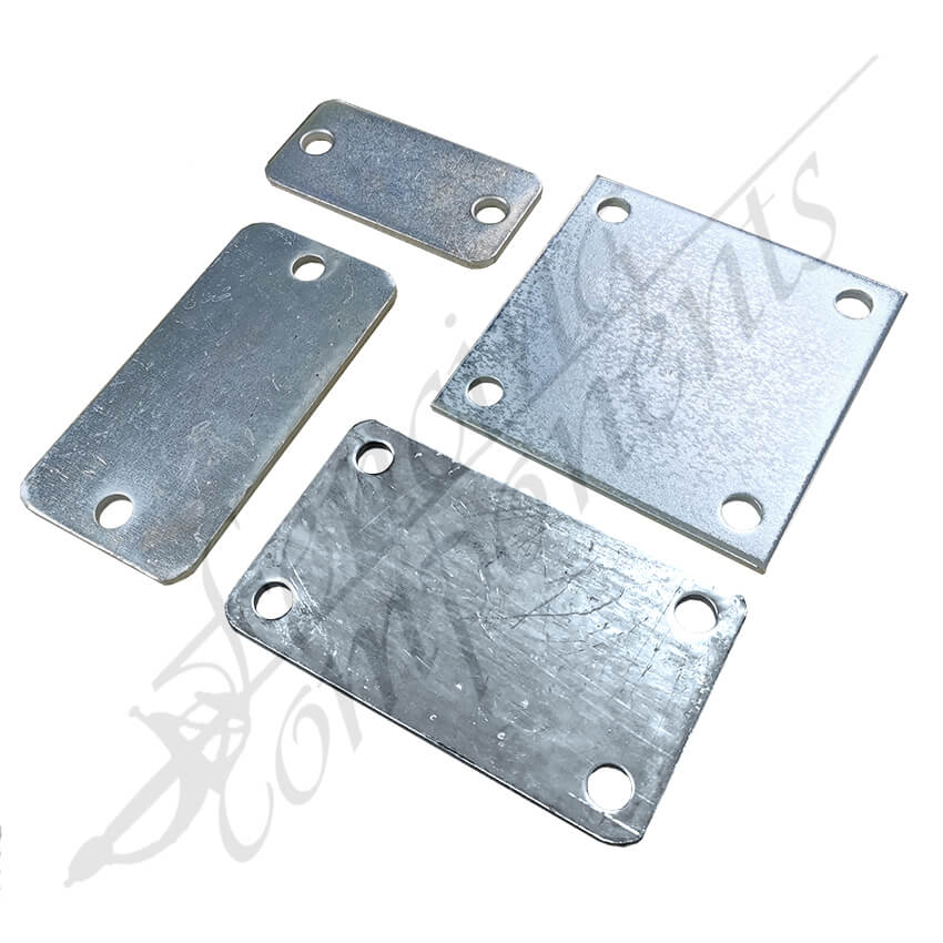 Fencing Components_4 Hole Flat Plate 130x130x5mm Zinc